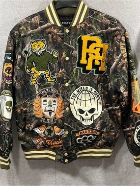 Reason Varsity Jacket Mens Medium TRUST NO ONE Camouflage Patches EUC